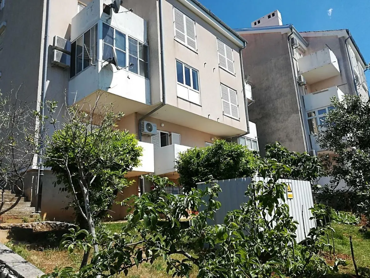 Apartman Darko 노비비노돌스키 0*,