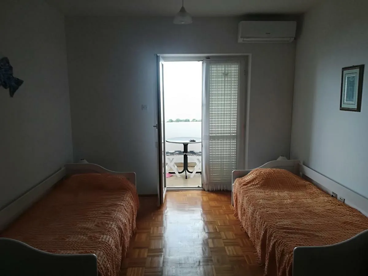 아파트 Apartman Darko 노비비노돌스키